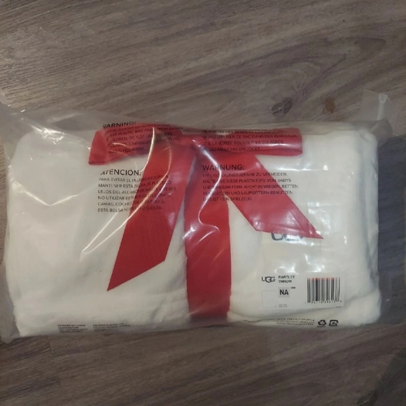 New Ugg Bartlet Throw blanket - Picture 5 of 8